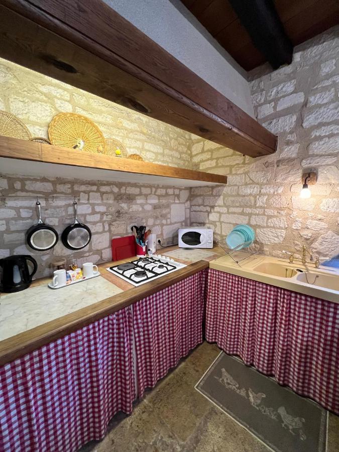 La Maison D'Alienor - Gites De Caractere A Chablis - 89 Kültér fotó